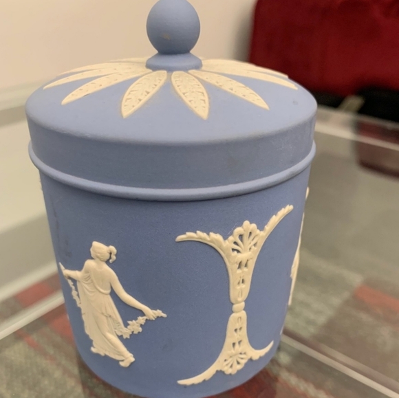 VTG WEDGWOOD ENGLAND BL JASPERWARE DOME LID & JAR - Picture 4 of 12